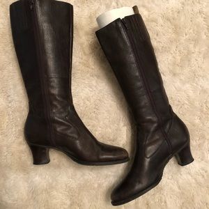 Gianni Bini tall leather boots